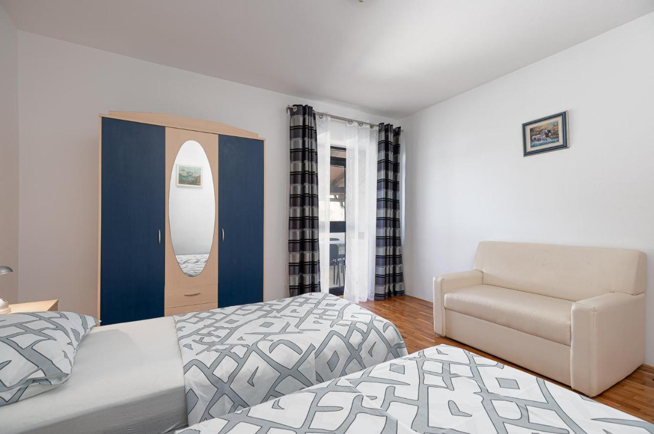 Ferienwohnung Dvi Ulike Labinci Exterior foto