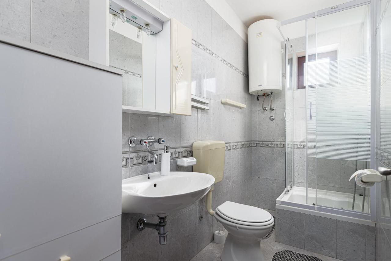 Ferienwohnung Dvi Ulike Labinci Exterior foto
