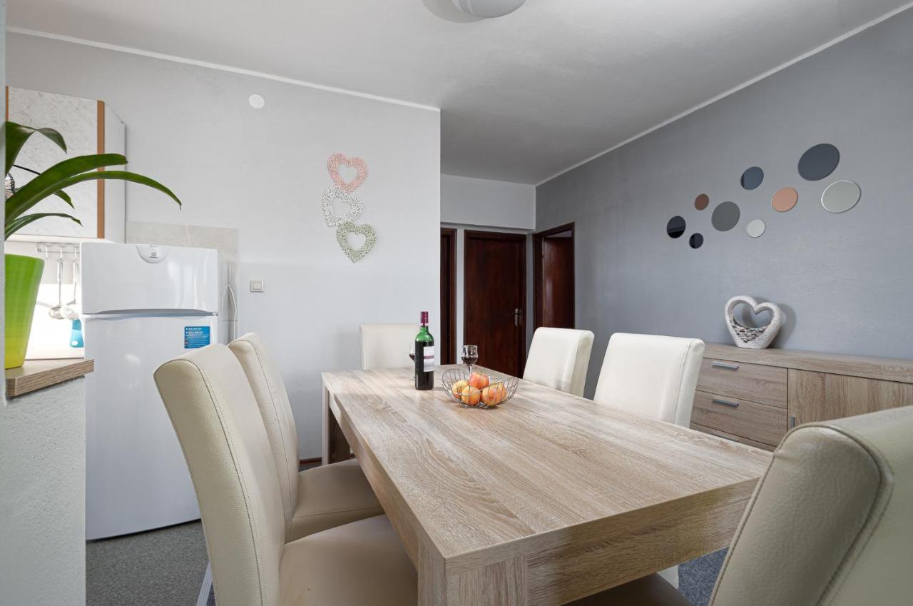 Ferienwohnung Dvi Ulike Labinci Exterior foto
