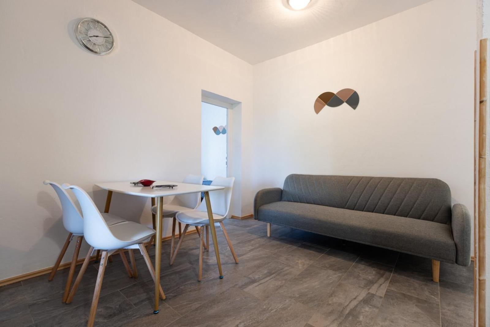 Ferienwohnung Dvi Ulike Labinci Exterior foto