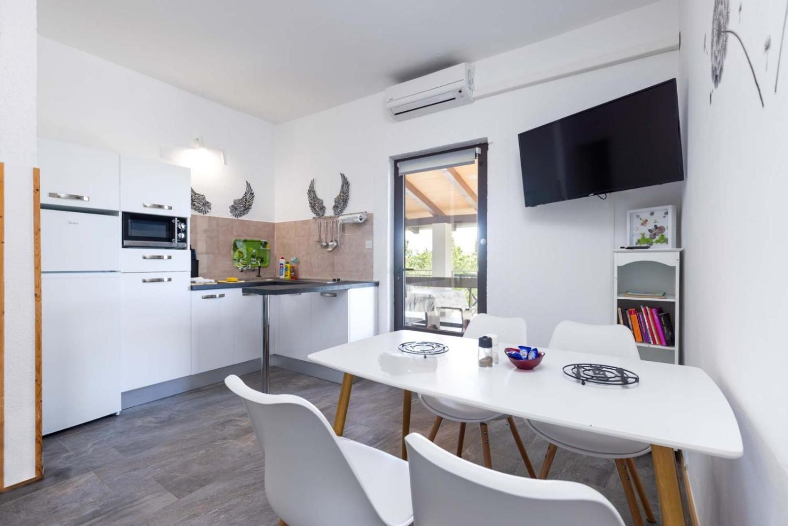 Ferienwohnung Dvi Ulike Labinci Exterior foto